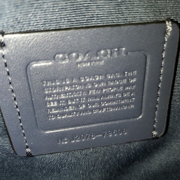 Coach Gallery Tote - Picture 5 of 10